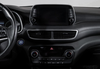 Подержанный автомобиль Hyundai Tucson 2019 года (13 фото)