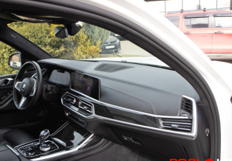 Подержанный автомобиль BMW X7 2020 года (7 фото)