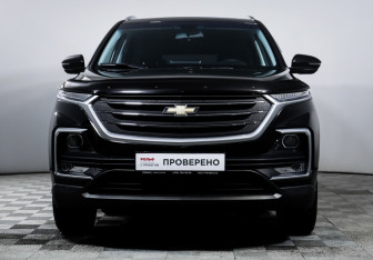 Подержанный автомобиль Chevrolet Captiva 2022 года (2 фото)