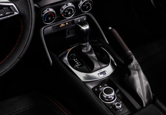 Подержанный автомобиль Fiat 124 Spider 2017 года (16 фото)