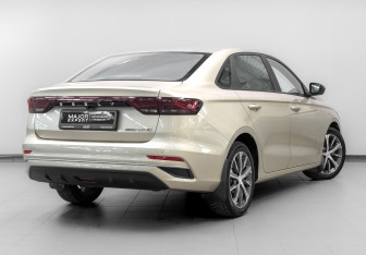 Подержанный автомобиль Geely Emgrand 2023 года (5 фото)