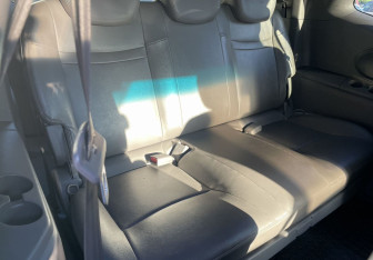 Подержанный автомобиль SsangYong Stavic 2013 года (12 фото)