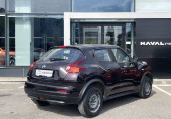 Подержанный автомобиль Nissan Juke 2014 года (5 фото)