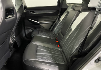 Подержанный автомобиль Changan CS75PLUS 2024 года (10 фото)