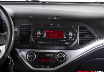 Подержанный автомобиль Kia Picanto 2012 года (14 фото)