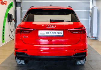 Подержанный автомобиль Audi Q3 2019 года (5 фото)