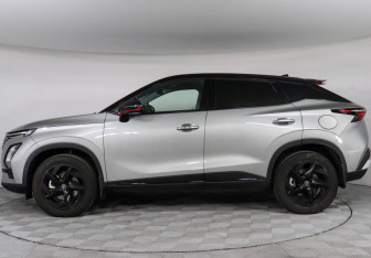 Подержанный автомобиль Omoda C5 2023 года (8 фото)