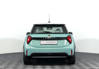 Подержанный автомобиль MINI Hatch 2025 года (6 фото)