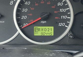 Подержанный автомобиль Mazda Tribute 2004 года (17 фото)