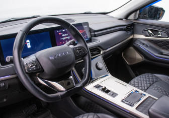 Подержанный автомобиль Exeed TXL 2023 года (9 фото)