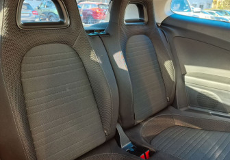 Подержанный автомобиль Volkswagen Scirocco 2011 года (12 фото)