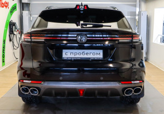 Подержанный автомобиль Changan UNI-K 2023 года (5 фото)