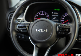 Подержанный автомобиль Kia Rio Hatchback 2022 года (11 фото)