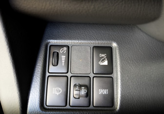 Подержанный автомобиль Toyota RAV4 2011 года (28 фото)