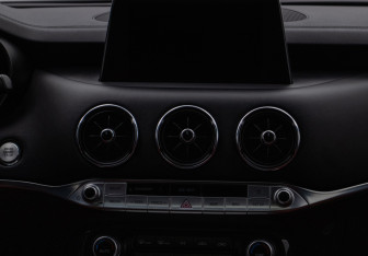 Подержанный автомобиль Kia Stinger 2019 года (14 фото)