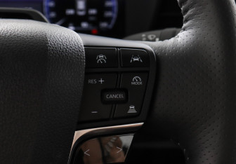 Подержанный автомобиль Toyota Camry Sedan 2025 года (15 фото)