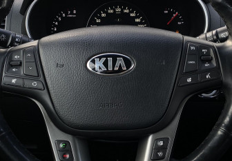 Подержанный автомобиль Kia Sorento 2019 года (23 фото)