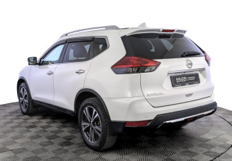 Подержанный автомобиль Nissan X-Trail 2019 года (7 фото)