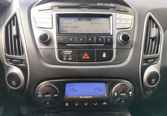 Подержанный автомобиль Hyundai ix35 2010 года (13 фото)