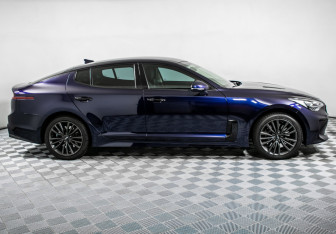 Подержанный автомобиль Kia Stinger 2019 года (4 фото)