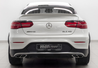 Подержанный автомобиль Mercedes-Benz GLC AMG 2017 года (6 фото)