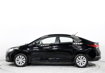 Подержанный автомобиль Hyundai Solaris Sedan 2020 года (3 фото)
