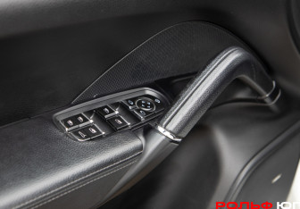 Подержанный автомобиль Porsche Cayenne 2017 года (24 фото)