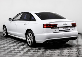 Подержанный автомобиль Audi A6 Sedan 2015 года (7 фото)