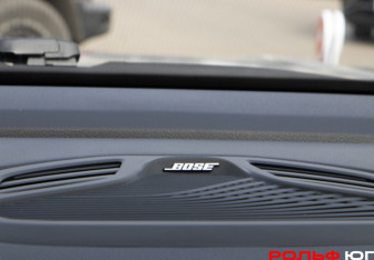 Подержанный автомобиль Geely Monjaro 2024 года (25 фото)