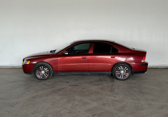 Подержанный автомобиль Volvo S60 2007 года (7 фото)