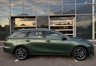 Новый Kia Ceed Wagon 2025 (9 фото)