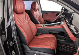 Подержанный автомобиль Exeed RX 2023 года (24 фото)