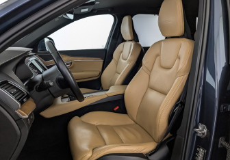 Подержанный автомобиль Volvo XC90 2018 года (20 фото)