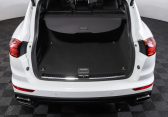 Подержанный автомобиль Porsche Cayenne 2017 года (10 фото)