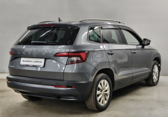 Подержанный автомобиль Skoda Karoq 2020 года (5 фото)