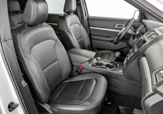 Подержанный автомобиль Ford Explorer 2018 года (24 фото)