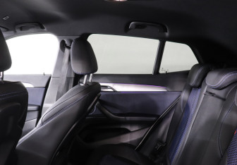 Подержанный автомобиль BMW X2 2021 года (14 фото)