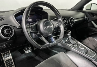 Подержанный автомобиль Audi TT Coupe 2018 года (13 фото)