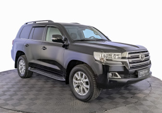 Подержанный автомобиль Toyota Land Cruiser Suv 2019 года (3 фото)