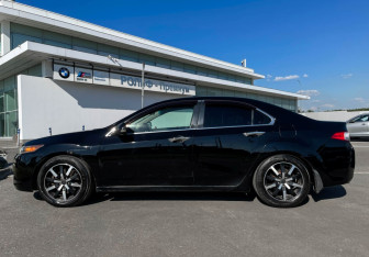 Подержанный автомобиль Honda Accord Sedan 2010 года (8 фото)