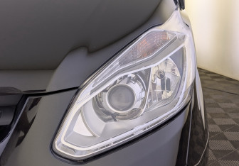 Подержанный автомобиль Ford Tourneo Connect Compactvan 2021 года (12 фото)