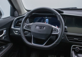 Подержанный автомобиль Geely Tugella 2021 года (15 фото)