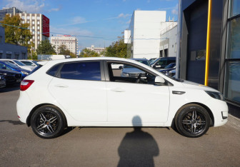 Подержанный автомобиль Kia Rio Hatchback 2013 года (4 фото)