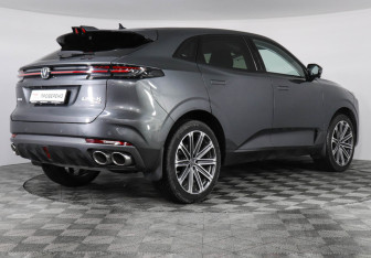 Подержанный автомобиль Changan UNI-K 2023 года (5 фото)