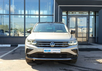 Подержанный автомобиль Volkswagen Tiguan 2021 года (2 фото)