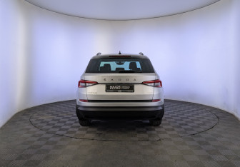 Подержанный автомобиль Skoda Kodiaq 2019 года (6 фото)