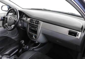 Подержанный автомобиль Chevrolet Lacetti Sedan 2008 года (6 фото)