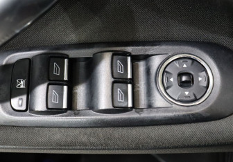 Подержанный автомобиль Ford Mondeo Sedan 2009 года (11 фото)