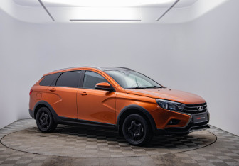 Подержанный автомобиль LADA (ВАЗ) Vesta Wagon 2020 года (3 фото)