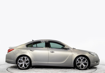 Подержанный автомобиль Opel Insignia Liftback 2008 года (3 фото)